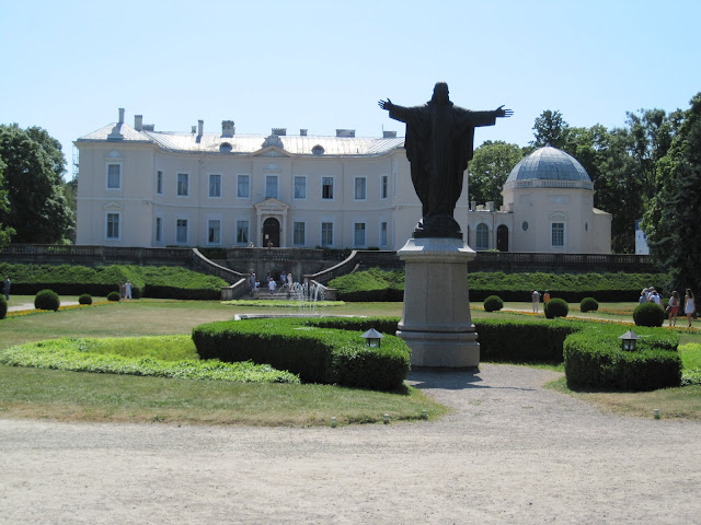 Palanga Jesus statue