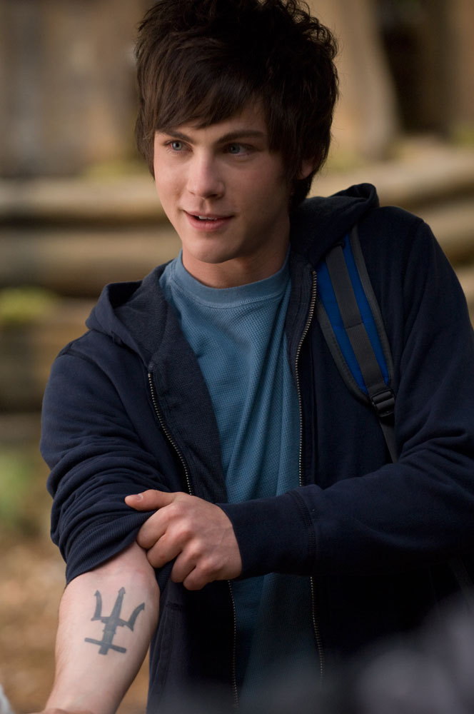 logan lerman hairstyles