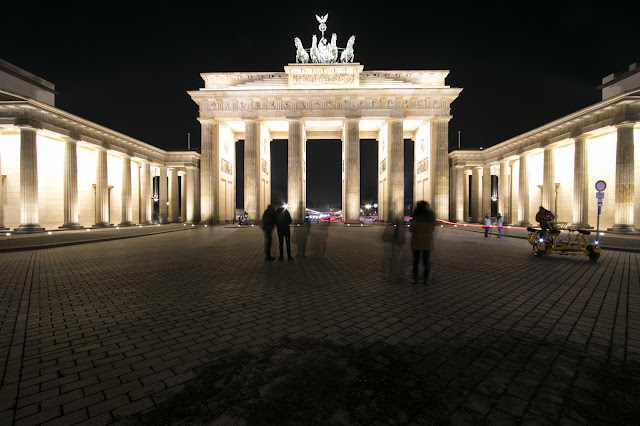 Porta di Brandeburgo di notte-Berlino