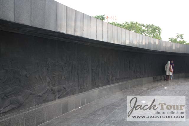 Tour in Bandung: Monumen Perjuangan Jawa Barat