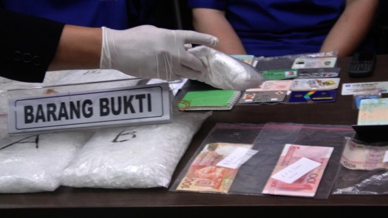 Polisi Tangkap Pengedar dan Barang Bukti dari Warga Pandau 12 Paket Narkoba