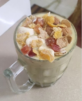 Apple Banana Oats Smoothie Prepared at Home by our Food Blogger