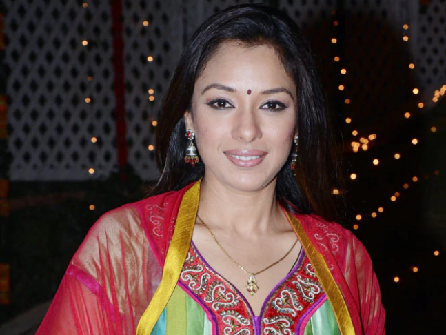 Rupali Ganguly Wiki, Biography, Dob, Age, Height, Weight, Affairs and More