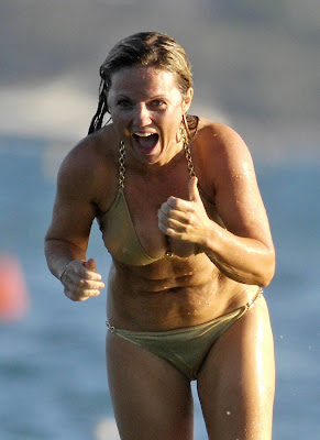 Geri Halliwell Having Fun In A Bikini