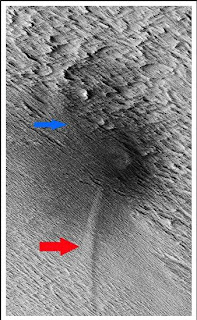 Meteorite Shockwaves Causing Dust Avalanches on Mars