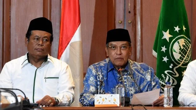 Sebut Cadar Bukan Bagian Terorisme, PBNU: Penusuk Wiranto Tak Bercadar