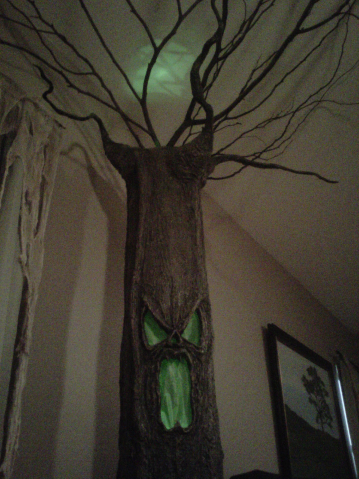 102 Wicked Things To Do 30 Haunted Tree 