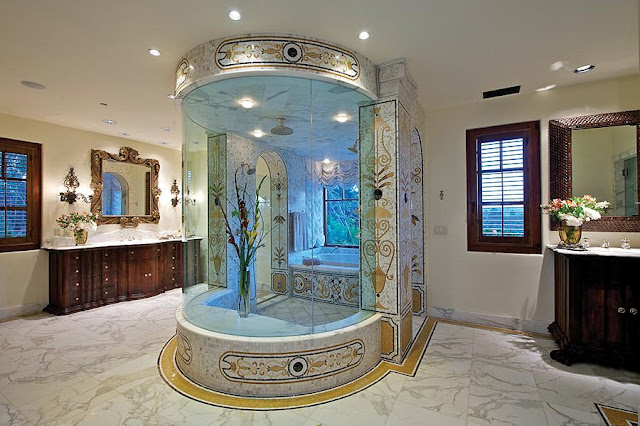 Luxury bathroom with circular bathtub 