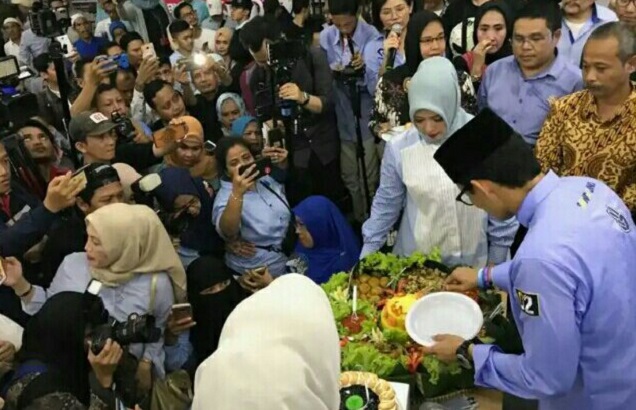  Mendengar Kisah Haru Suka Duka Sandi Keliling Indonesia, Petinggi Gerindra Ini Menangis