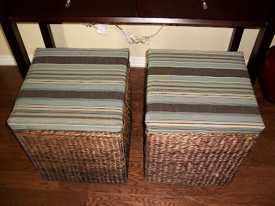 Site Blogspot  Living Room Ottomans on Here Is The Before    And Here Is The After    I Think They Look So