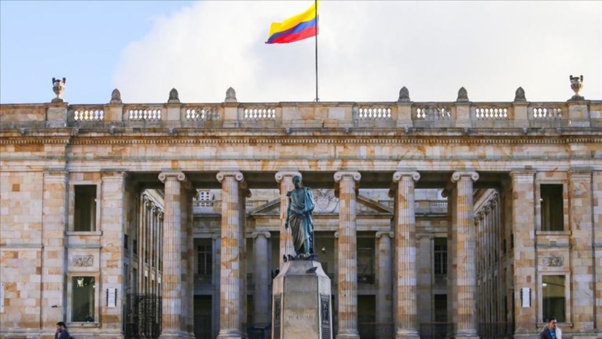 Congreso de Colombia investiga a Petro por las posibles irregularidades en su campaña
