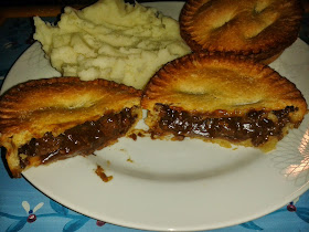 Holland's Steak and Guinness Pie Review