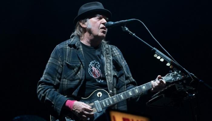Neil Young sells the rights to half of his songs for $ 150 million
