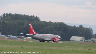 Boeing 737-377 Jet2.com no G-CELA