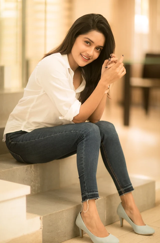 Mahima Nambiar Pic