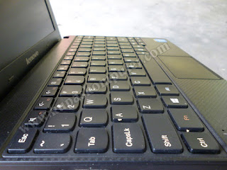 Bentuk keyboard Lenovo E10-30