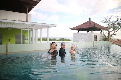 Lunner and Swimming in Best Western Kuta Beach Hotel Rooftop Pool