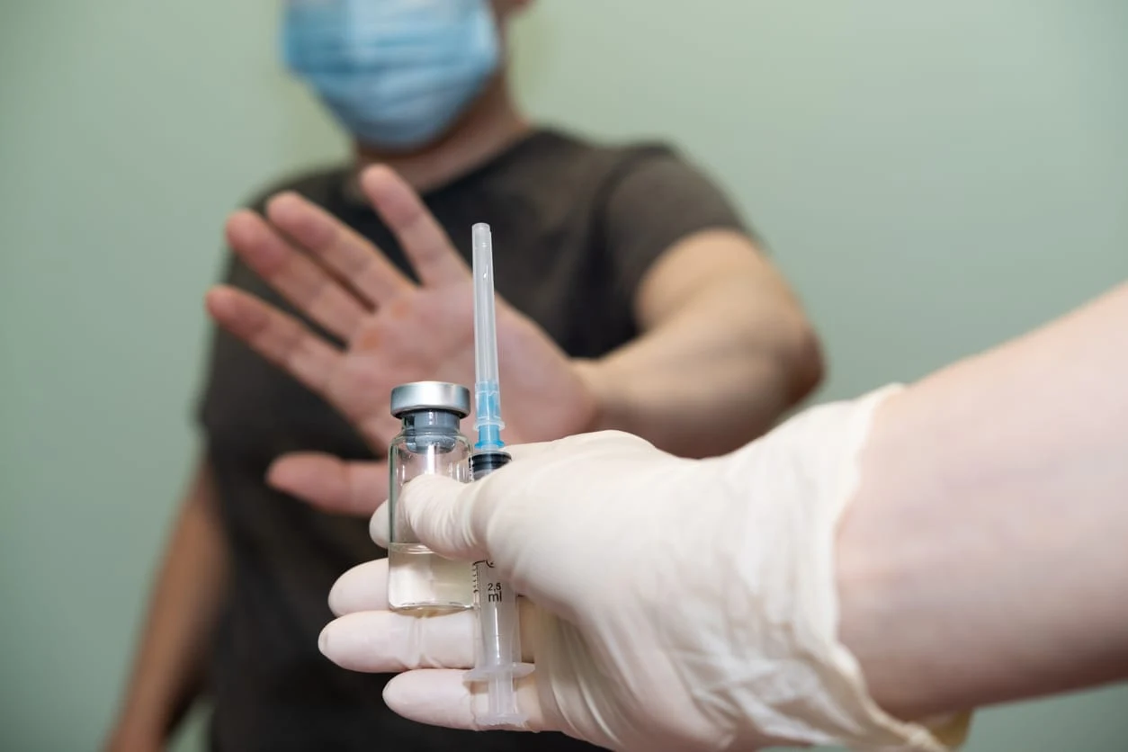 Vacinação de reforços de COVID ligados a cânceres metastáticos agressivos