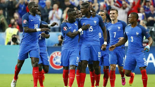 Giroud scored twice as France demolished minnows Iceland to set-up a semi-final with Germany