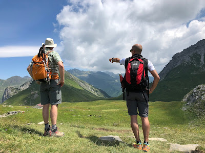 Walking along Lago Branchino toward Passo Branchino.