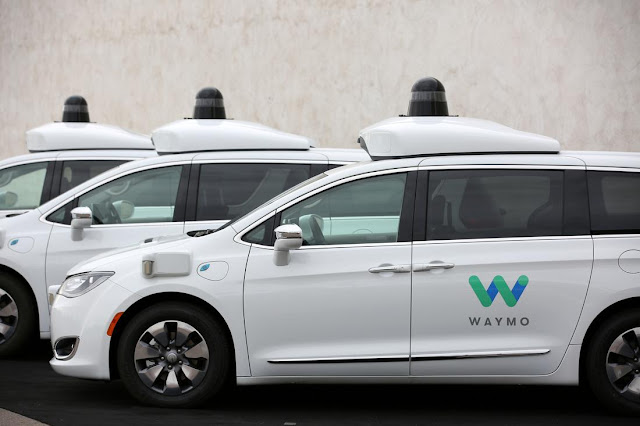 US की Waymo कंपनी ने गुरुवार को Phoenix  शहर में लांच की एक सेल्फ-ड्राइविंग कार Service