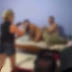 “Flagra explosivo”: mulher finge viagem, volta pra casa e pega marido nu com amante na cama