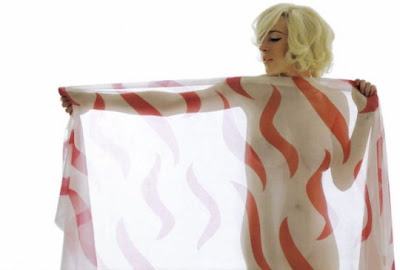 Lindsay Lohan Marilyn Monroe In Racy Photo Shoot For Love Magazine