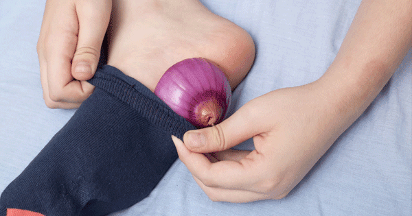 Onion under the socks at night benefits