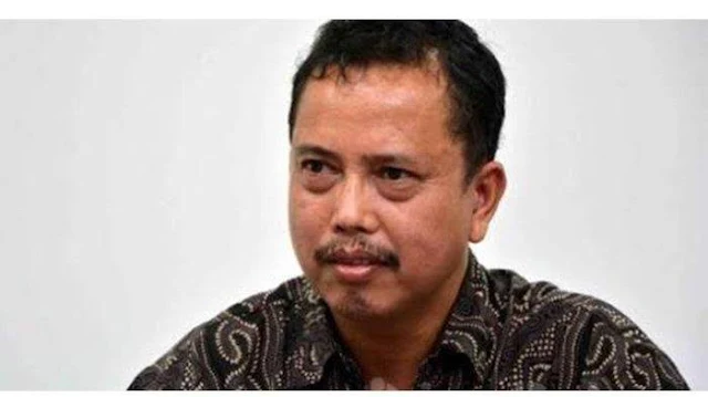 SIARAN PERS IPW: Presiden Jokowi harus segera mencopot Kapolri Jenderal Idham Azis dan Kabaintelkam Polri Komjen Rycko Amelza, sehubungan terjadinya kasus penembakan yang menewaskan enam anggota FPI di Tol Cikampek, Jawa Barat pada Senin 7 Des 2020 subuh.
