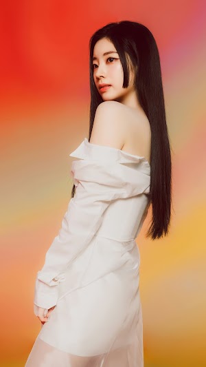 Dahyun toda de branco com fundo colorido Kpop Images and Gifs Dahyun toda de branco com fundo colorido Kpop Images and Gifs