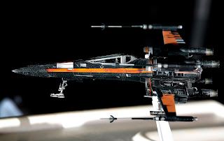 Poe's X-Wing Fighter "Star Wars: The Force Awakens", Bandai Star Wars 1/72 Plastic Model