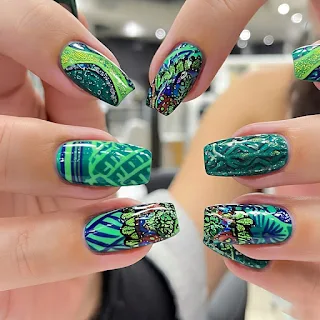 Matte Green Nails Design
