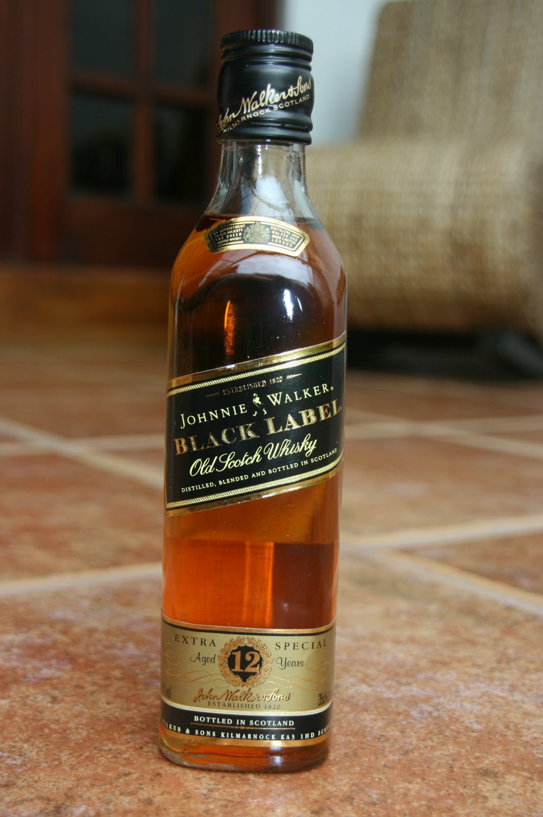 Johnnie Walker Bottles History and Evolution: Blacks 200ml