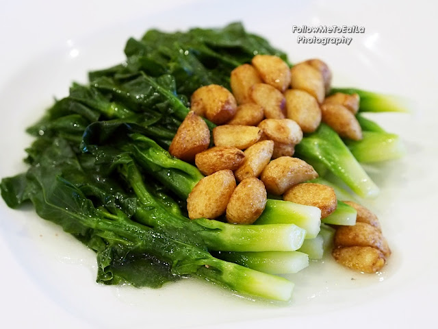  Stir Fried Seasonal Hong Kong Vegetable With Garlic