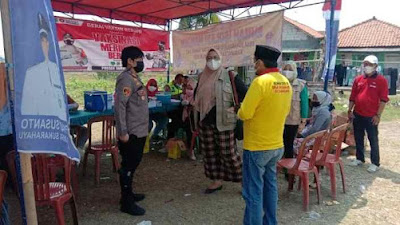 AKP. Miken Fendriyati,SH,MH, Pimpin “GEBAH” Pandemi Covid-19 Dengan “SERBU” Vaksinasi Untuk Warga dan Pelajar Desa Sukarahayu Dalam Semangat Gerakan Merdeka Berani