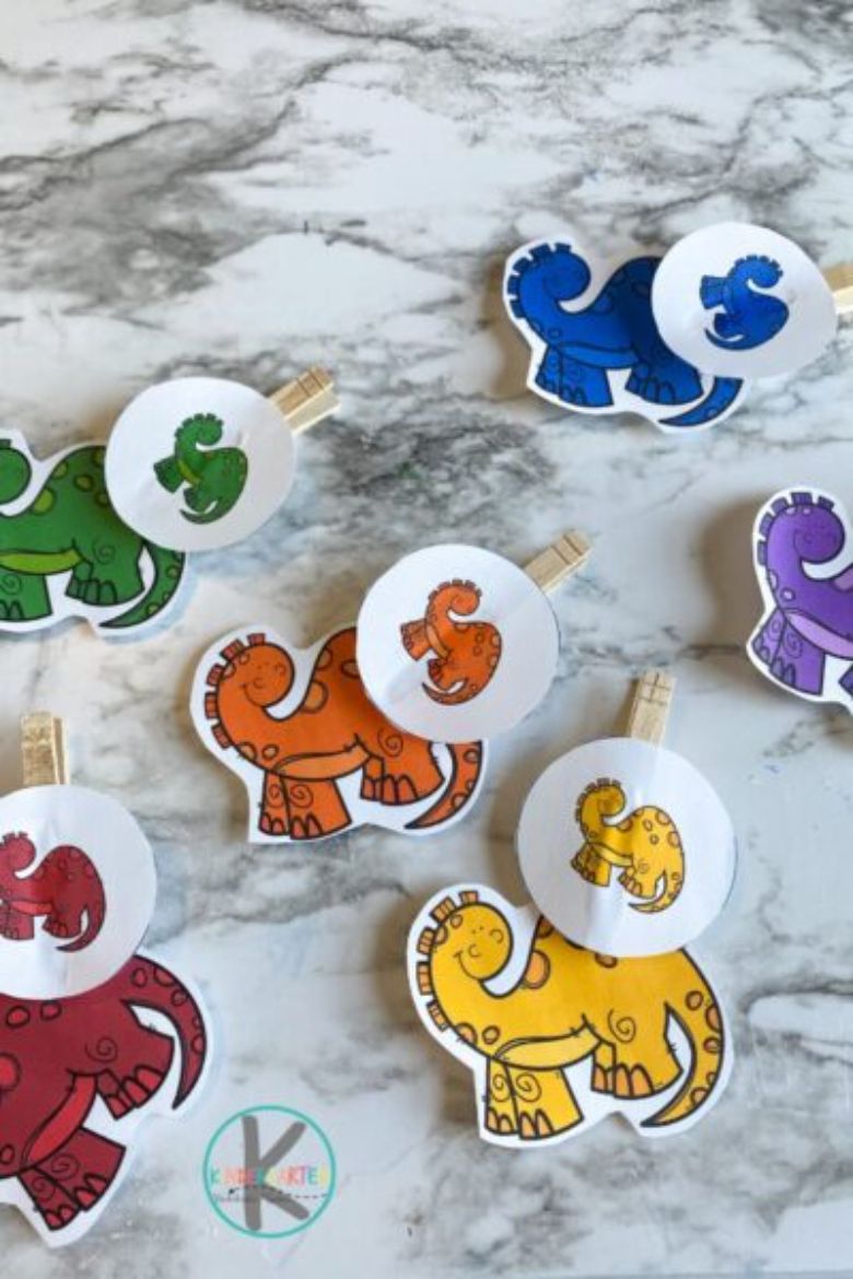 Colour matching dinosaur activity for toddlers and preschoolers