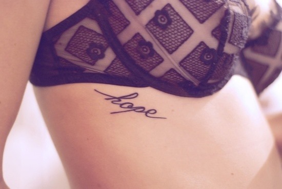 esperança_por_baixo_do_peito_tatuagem