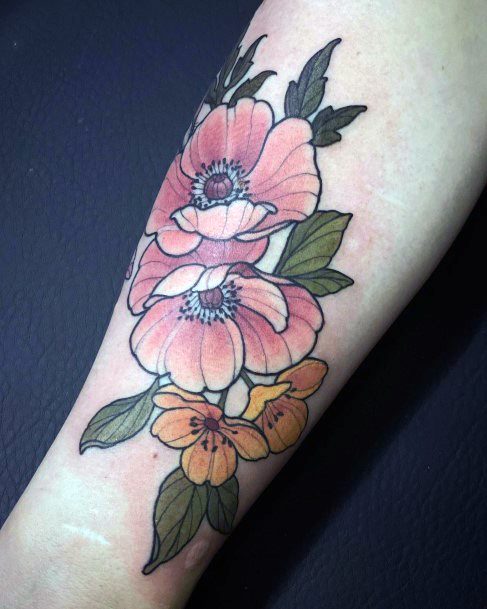 Inspire-se: 50 tatuagens femininas usando rosa como cor principal