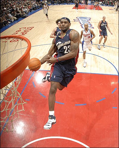 lebron james wallpaper dunk. LeBron James Dunk Photo