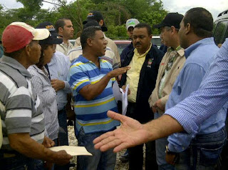 Alcaldes de la Región Enriquillo agradecen respuesta del Ministro de Obras Publicas tras el paso de Sandy; solicitan intervenir caminos interparcelarios