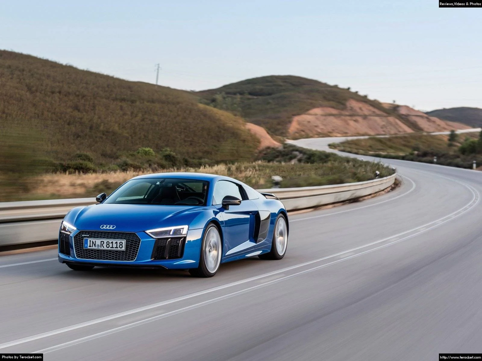 Hình ảnh xe ô tô Audi R8 V10 plus 2016 & nội ngoại thất