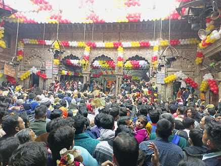 Banke Bihari Temple Vrindavan Darshan
