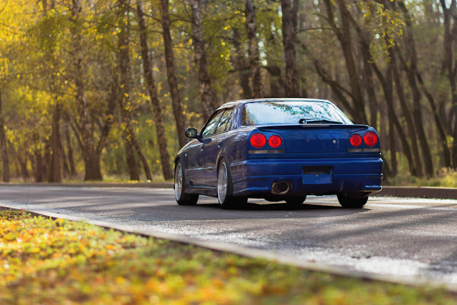 Blue Nissan Skyline GT