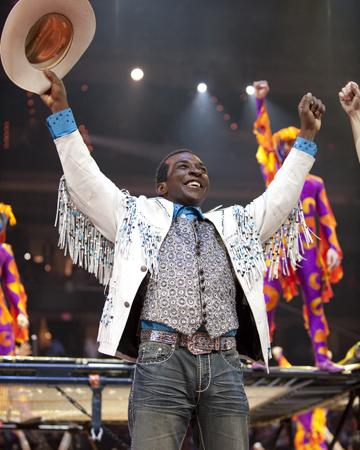 Rodeo wrangler swaps spurs for circus sequins By BOB GOEPFERT