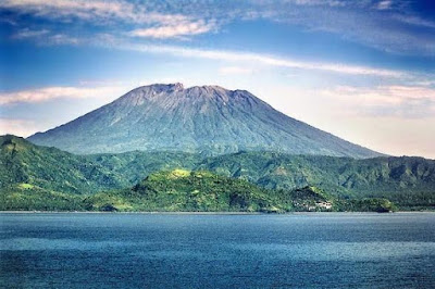 Tempat Wisata Gunung Api Krakatau  Serang