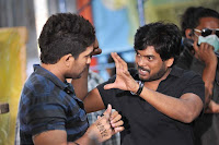 Iddarammayilatho Working Stills