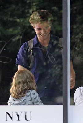 90616M1_PATTINSON_BGR_05