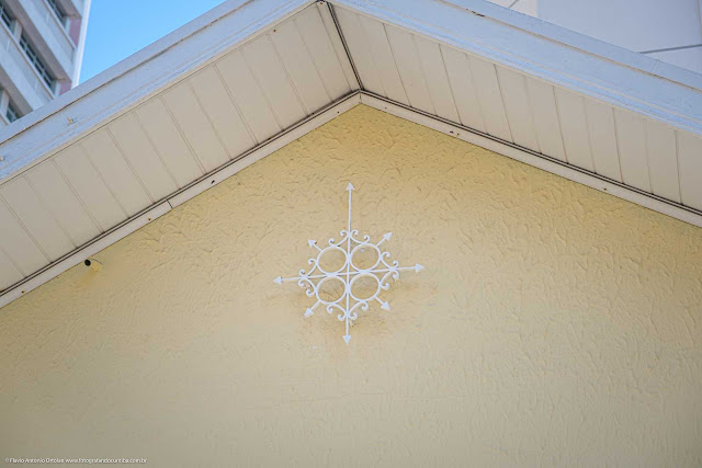 Casa na Rua Moysés Marcondes - detalhe ornamento de ferro na fachada