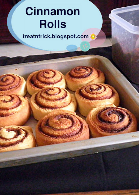 Cinnamon Rolls Recipe @ http://treatntrick.blogspot.com