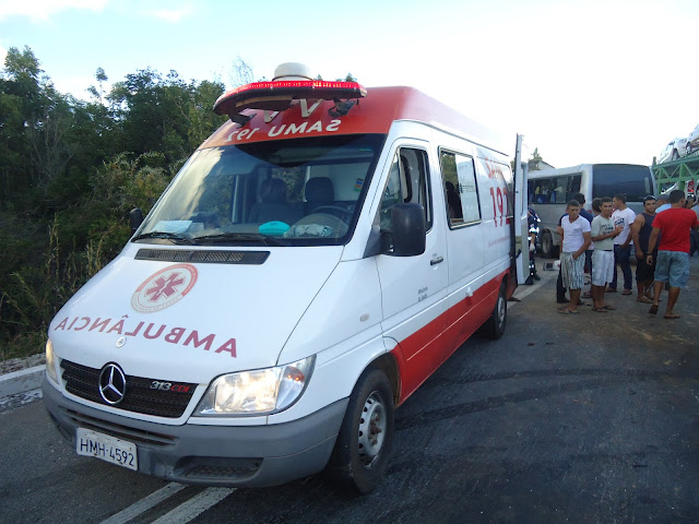  Grave acidente com ônibus deixa 3 mortos e vários feridos próximo a Salinas